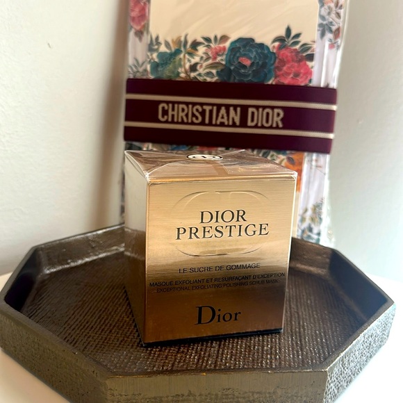 新品】Dior Prestige Le Sucre de Gommage Dior Prestige Le Sucre De